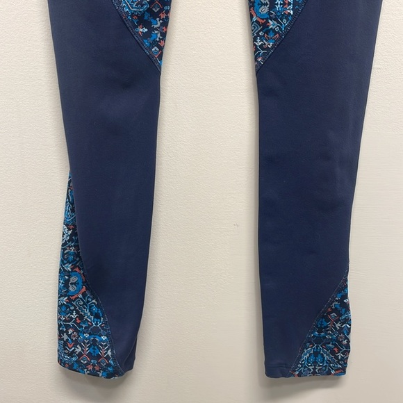 NWOT Athleta High Rise Chaturanga Tight Leggings Tapestry S - Picture 7 of 16